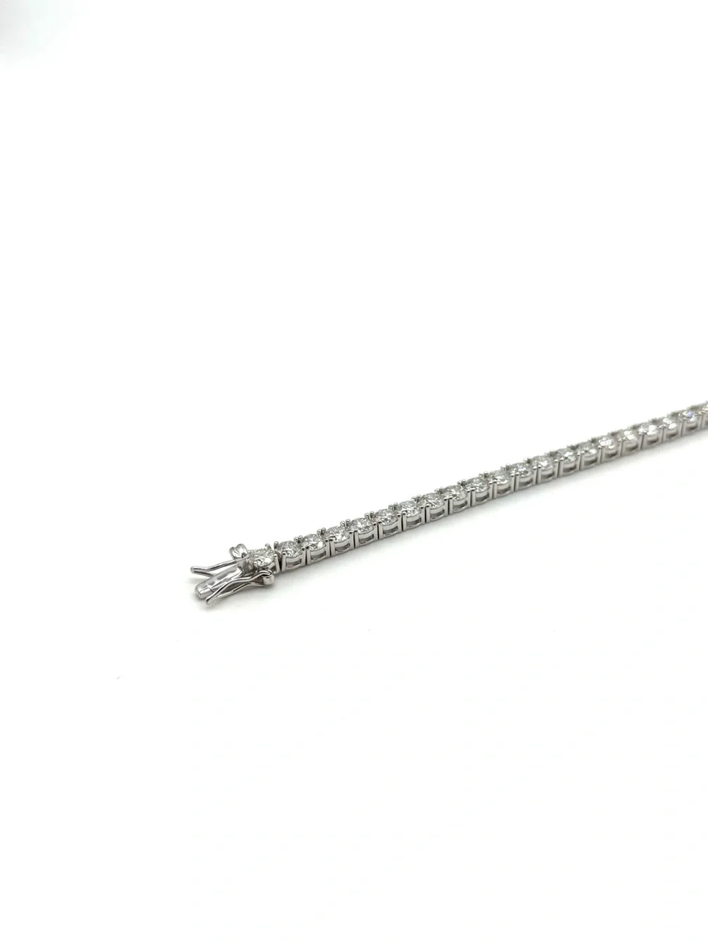 925 Silver, 11.7CTW - 15.0CTW, 4 MM, Moissanite Tennis Bracelet